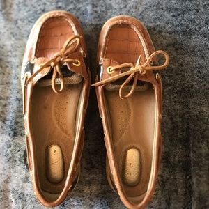 Size 6.5 Sperrys